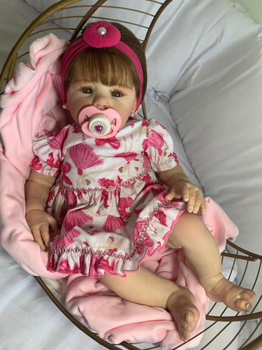 BEBÊ REBORN REALISTA ALEXANDRA SUPER MEIGUINHA TODA EM SILICONE MARAVILHOSA  - Maternidade Mundo Baby Reborn